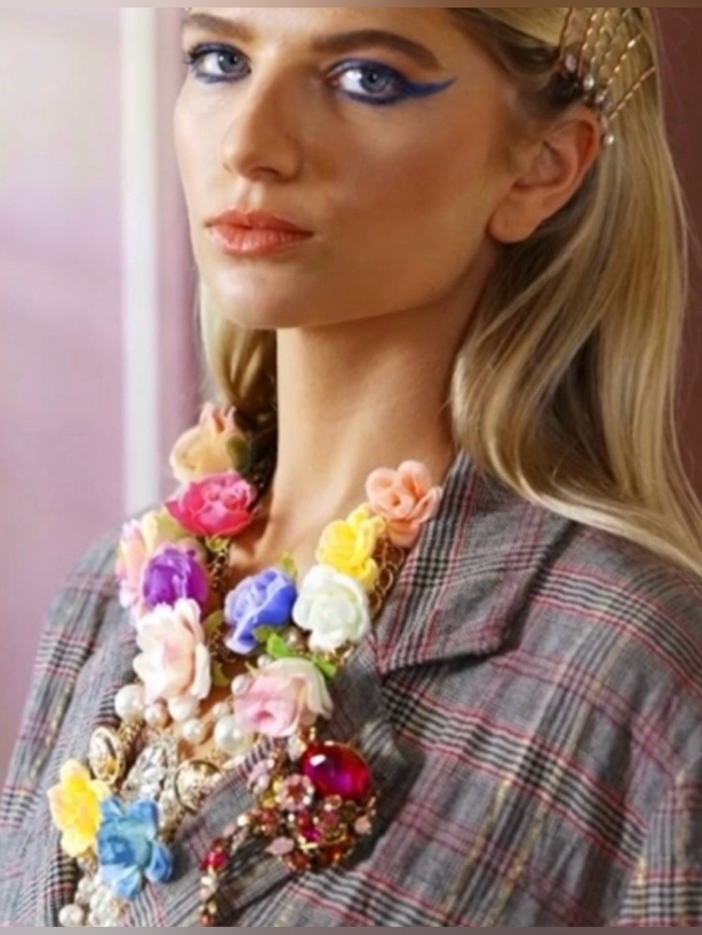 Aratta Rosaline Multi-Color Floral Statement Necklace with Pearl & Gold Chains - Picture 5 of 9